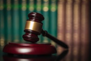 Judge's gavel - responsibilities of an expert medical witness
